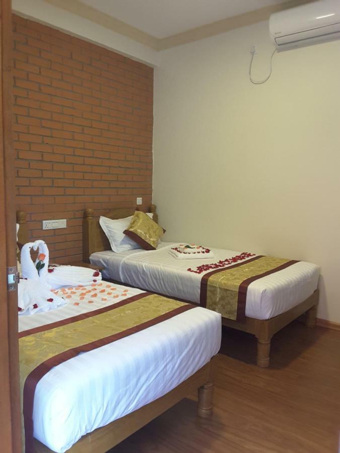 A Little Bit Of Bagan Hotel Экстерьер фото